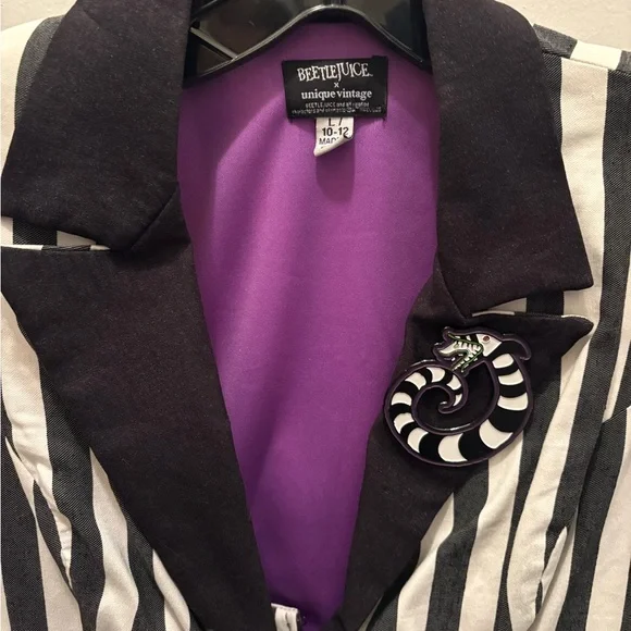 Unique Vintage Beetlejuice Two-Piece Blazer and Pencil Skirt Set (L / 10-12) - Picture 2 of 5